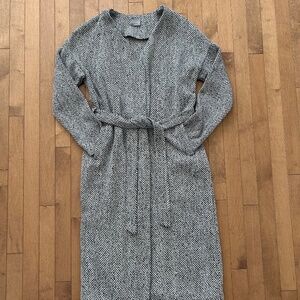 Vero Moda ⎮ White & Black Herringbone Light Coat